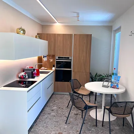 Apartment L&l *